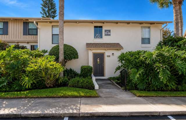 Bright & Updated 1-Bed, 1-Bath Condo with Lake View! photos photos