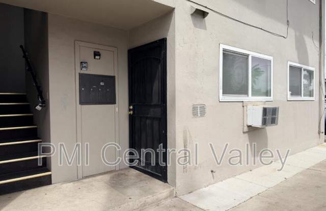 111 E. Grove Street photos photos