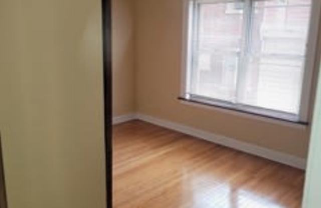 7045 S. Constance Avenue, Unit 3B Gallery 2