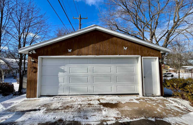 2 Bed 2 Bath Single Family Home in Merrill Gallery 3