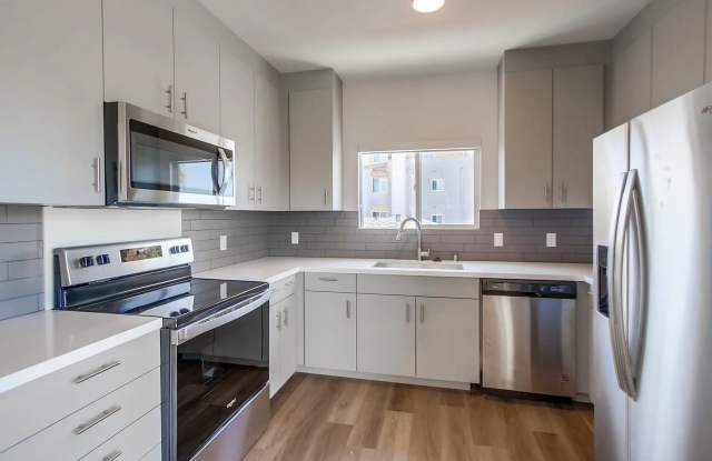 4135 Illinois St. photos photos