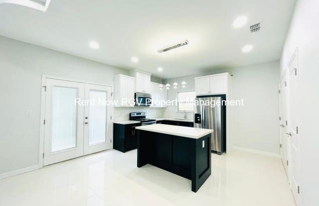 208 W Rutherford Ave photos photos