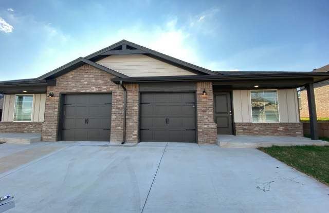 2 Bedroom 2 Bath W/ Garage In North - OKC - Close to Edmond photos photos 2 Bedroom 2 Bath W/ Garage In North - OKC - Close to Edmond photos photos