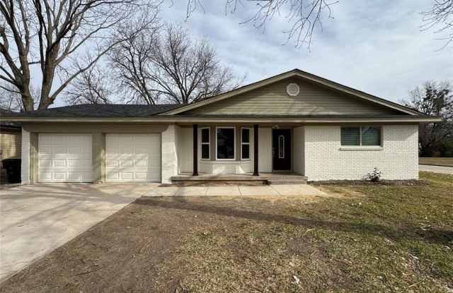 2500 Rolling Hills Drive photos photos