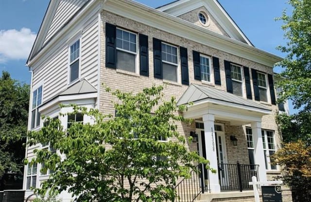 14308 Sharpshinned Drive - 14308 Sharpshinned Dr, Linton Hall, VA 20155