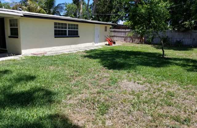 4360 Pompano Dr SE Gallery 4