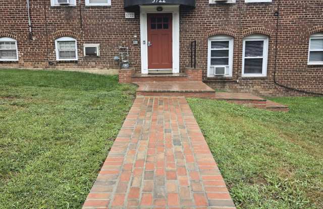 5722 11th Street North - 5722 11th Street North, Arlington, VA 22205