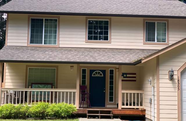 Beautiful 4 Bed/2.5 Bath Home Available 5/10 in Clearwood! photos photos