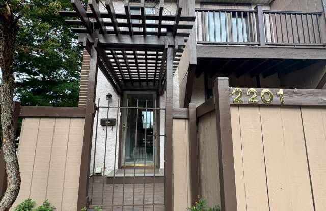 2201 BRANDENBURG Way Gallery 4