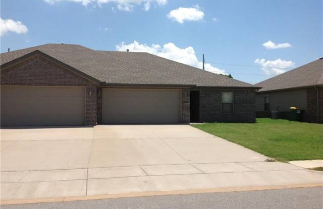 1000 Kensington  DR - 1000 Kensington Drive, Centerton, AR 72719