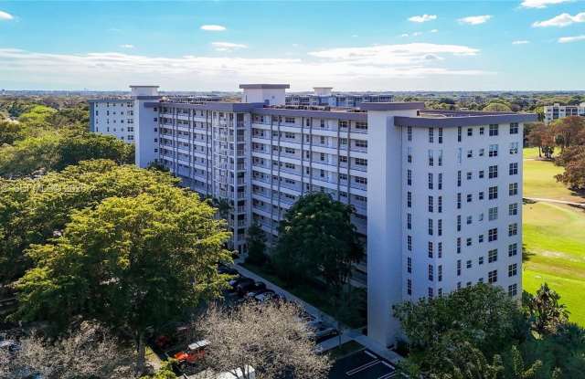 605 Oaks Dr photos photos