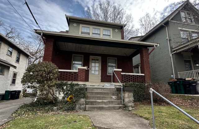 4 Bedroom House Available Next to UC Campus photos photos