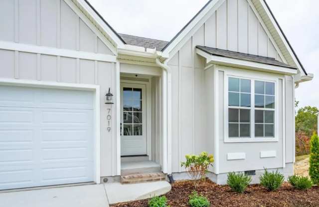 7019 Mercedes Ln Gallery 2