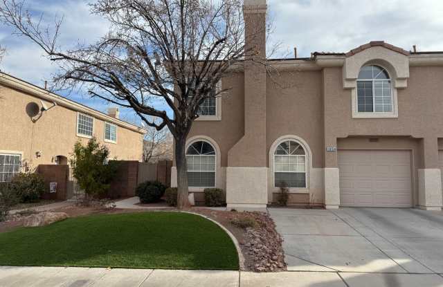 Awesome Three bedroom 2 1/2 townhouse in a gated community photos photos