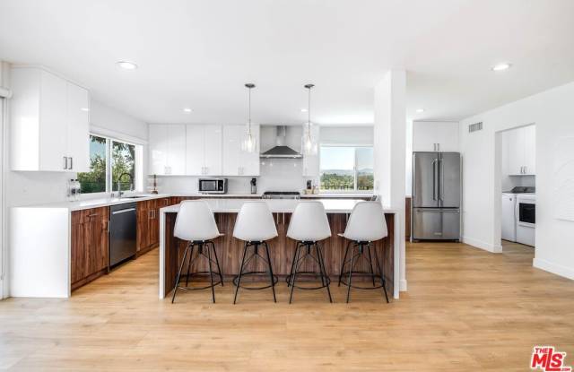 6426 Ellenview Ave photos photos