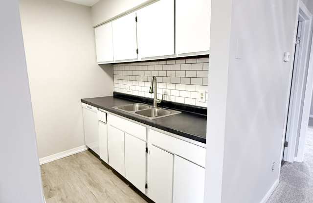2039 Inverway Court Gallery 4