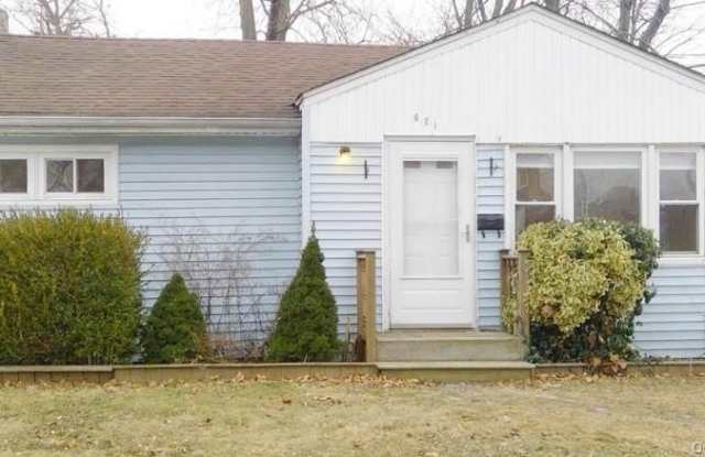 621 N Indiana Avenue photos photos