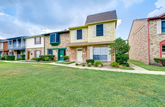 1057 Willow Oaks Cir - 1057 Willow Oaks Circle, Pasadena, TX 77506
