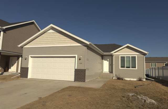 4 Bed 3 Bath Single Family Home photos photos