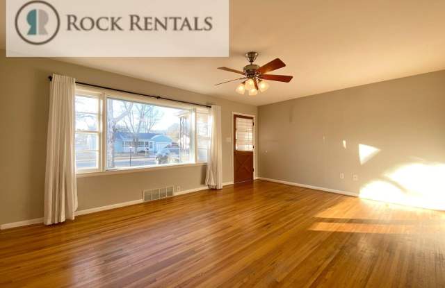 2 Bed 1 Bath in Great Neighborhood Gallery 2