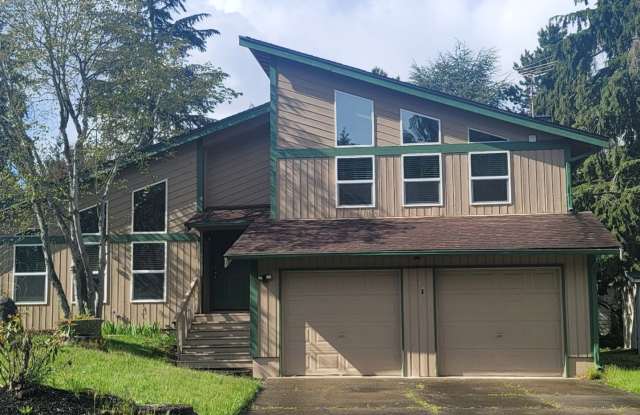 Federal Way out by Hoyt Road tri-level home, 3 bed 2.5 bath,2 car garage, ready for move in June 10th! - 5016 Southwest 325th Place, Federal Way, WA 98023