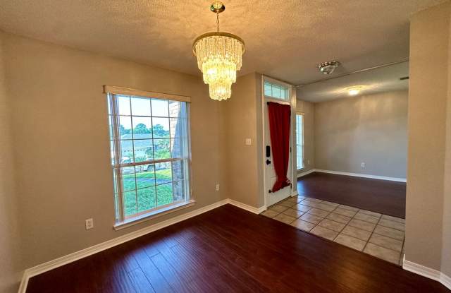 3 bedroom 2 bath home located in the Estates of Marcus Lake in Pensacola! Gallery 3