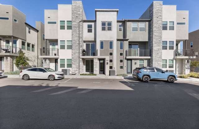 Stunning 3BR Condo in San Diego - 10406 Adamson Way, San Diego, CA 92126