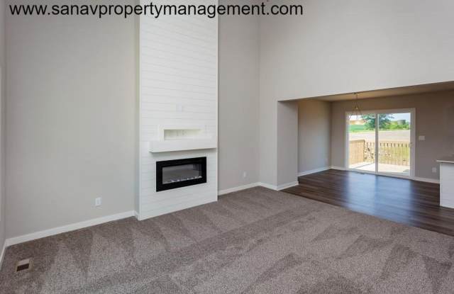 Prime Waukee Living: Your Dream Home Awaits! Gallery 4