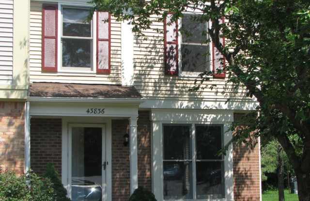 43836 LABURNUM SQ Gallery 2