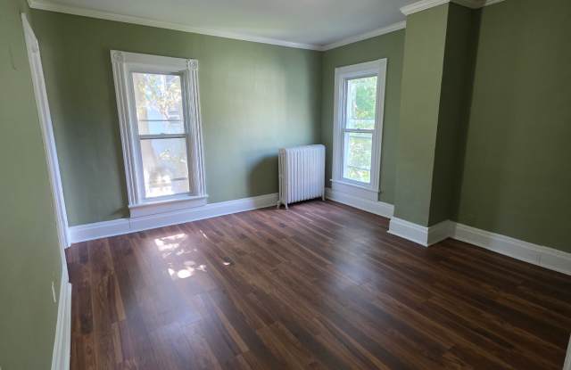 519 Swan Street - upper Gallery 1