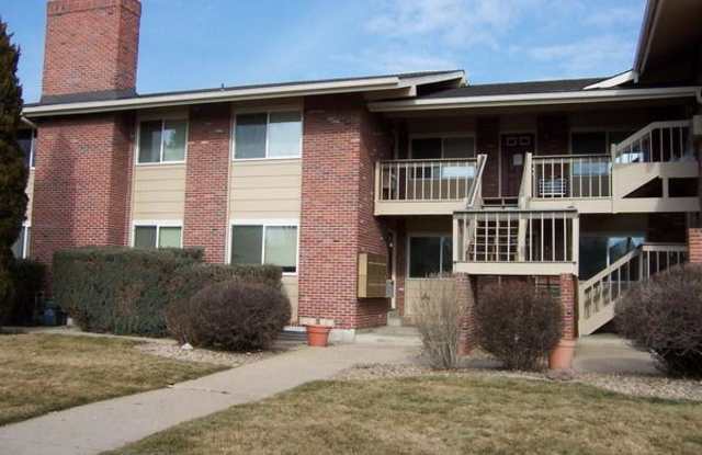 Elevated Living: Top-Floor 1 Bedroom Apartment with Mountain Views for a Serene and Scenic Lifestyle photos photos