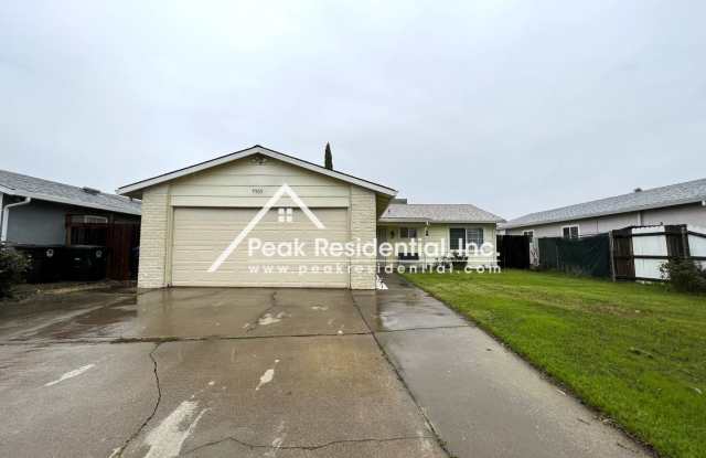 Nice 3bd/2ba Home with 2 Car Garage photos photos