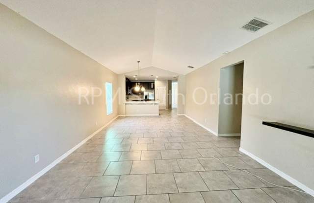 4-bedroom, 2-bathroom home St, Cloud FL Gallery 4