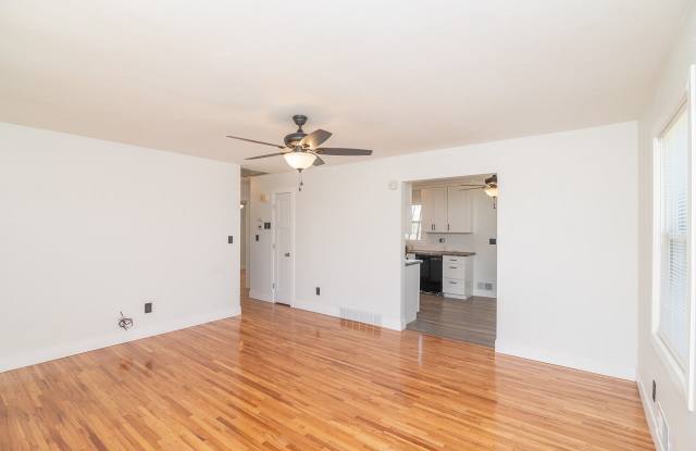 110 North Bluff Street Gallery 2