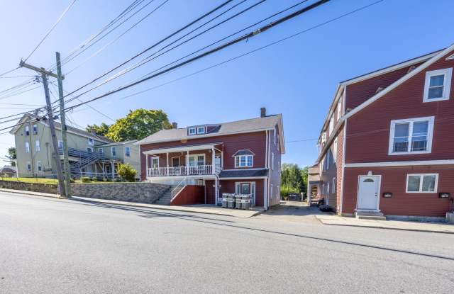 Available Now! Spacious 3-Bedroom Duplex in Griswold photos photos