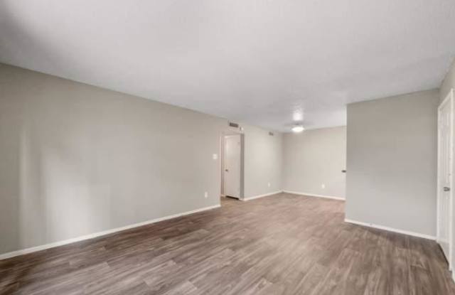 2586 NE Interstate 410 Loop Gallery 2
