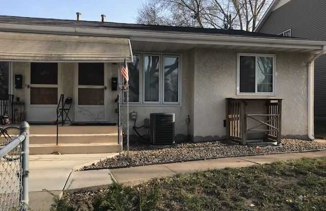 748 Minnehaha Avenue W - 748 Minnehaha Avenue West, St. Paul, MN 55104