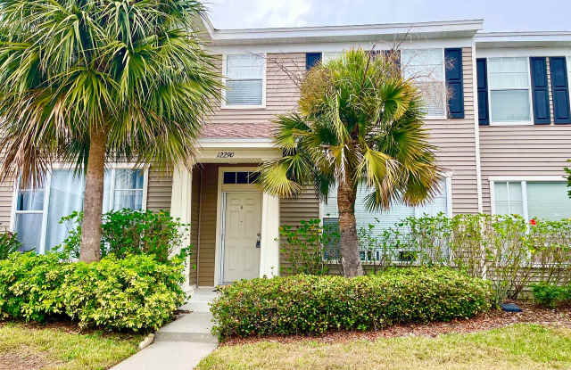 12290 Country White Cir - 12290 Country White Circle, Town 'n' Country, FL 33635 12290 Country White Cir - 12290 Country White Circle, Town 'n' Country, FL 33635