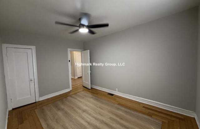 6304 North Oakley Ave. Gallery 3