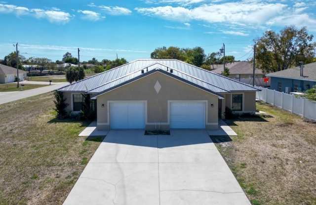 1054 SE 10th Street photos photos