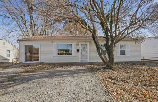 15015 White Avenue - 15015 White Avenue, Grandview, MO 64030