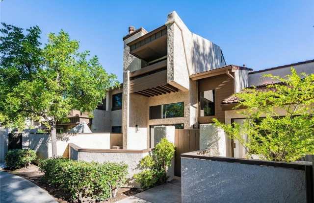 5800 Owensmouth Avenue - 5800 Owensmouth Avenue, Los Angeles, CA 91367