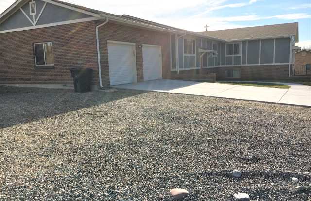 1482 Youngfield St - 1482 Youngfield Street, Applewood, CO 80401