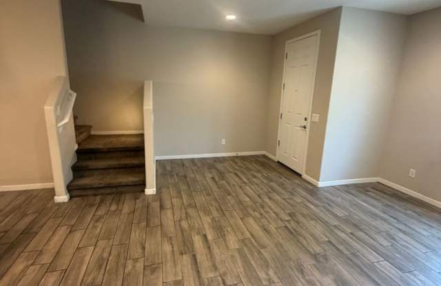 Beautiful newer townhome in the heart of Tempe Gallery 4