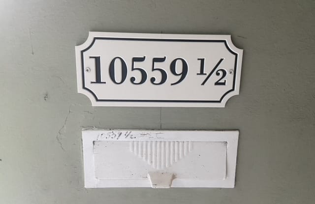 10559 1/2 Ashton Avenue - 10559 Ashton Avenue, Los Angeles, CA 90024