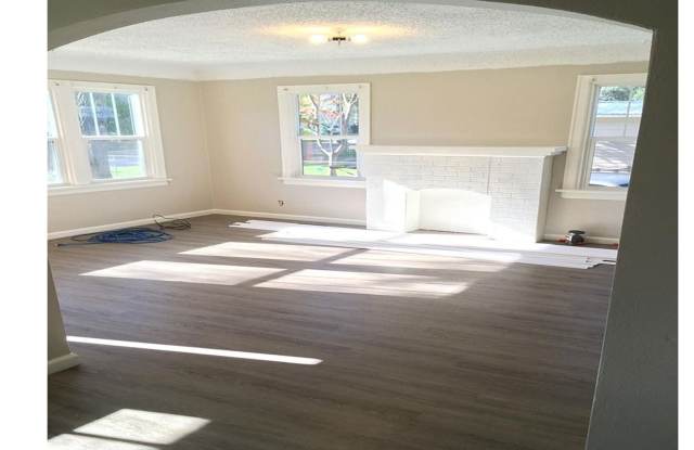 705 N 16TH ST photos photos