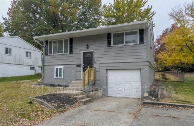 9524 Wallace Ave - 9524 Wallace Avenue, Kansas City, MO 64134