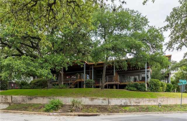 1212 Castle Hill St #7 Gallery 4