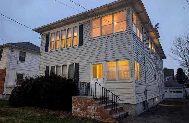 105 Helen Street unit: 2 photos photos