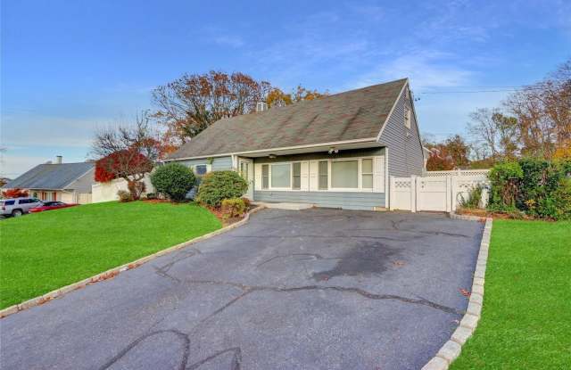 105 S Bicycle Path - 105 South Bicycle Path, Coram, NY 11784
